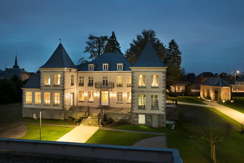 Domitys - Le Carillon D'Or Aparthotel Maubeuge Exteriör bild