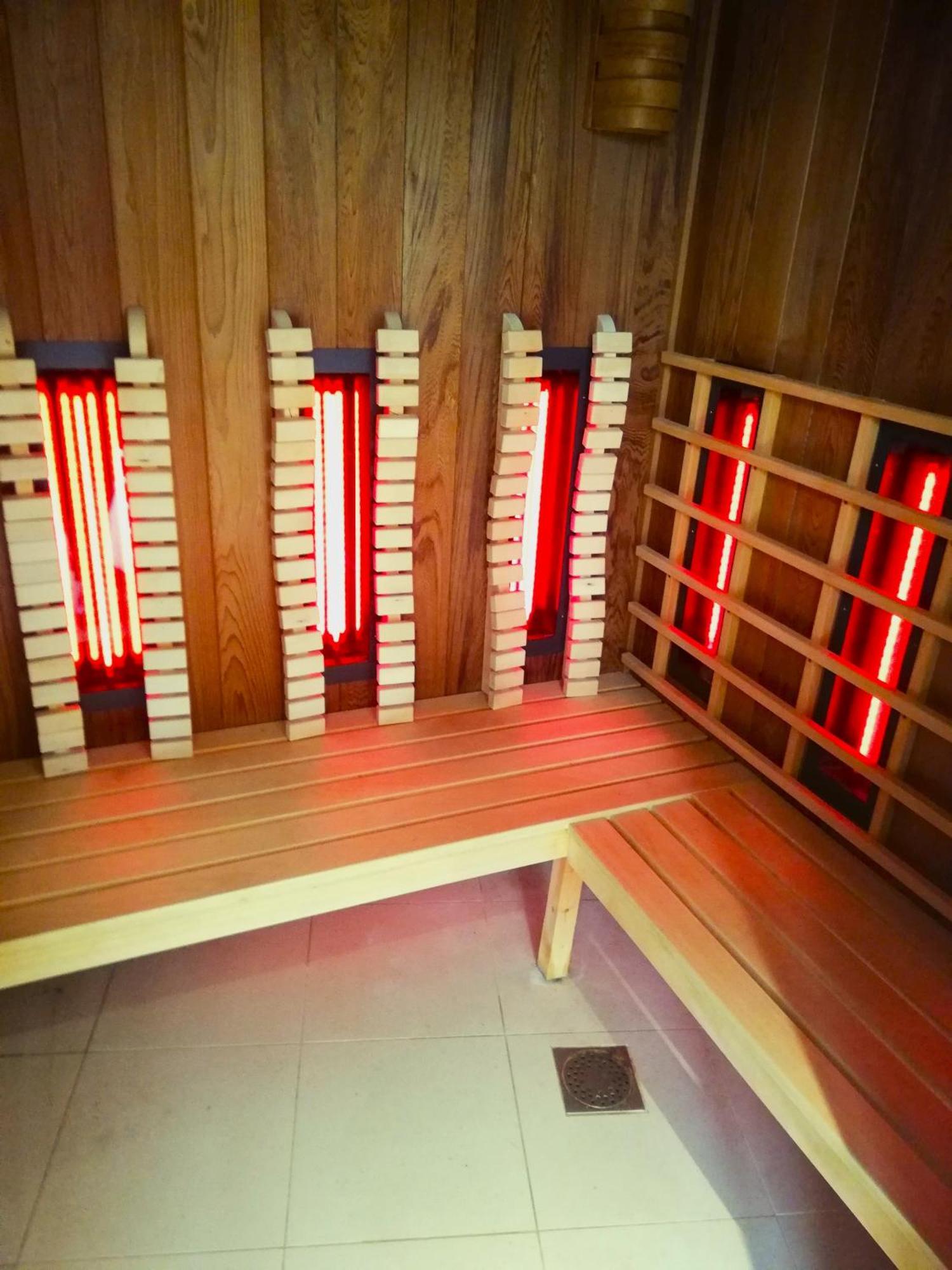 Domitys - Le Carillon D'Or Aparthotel Maubeuge Exteriör bild
